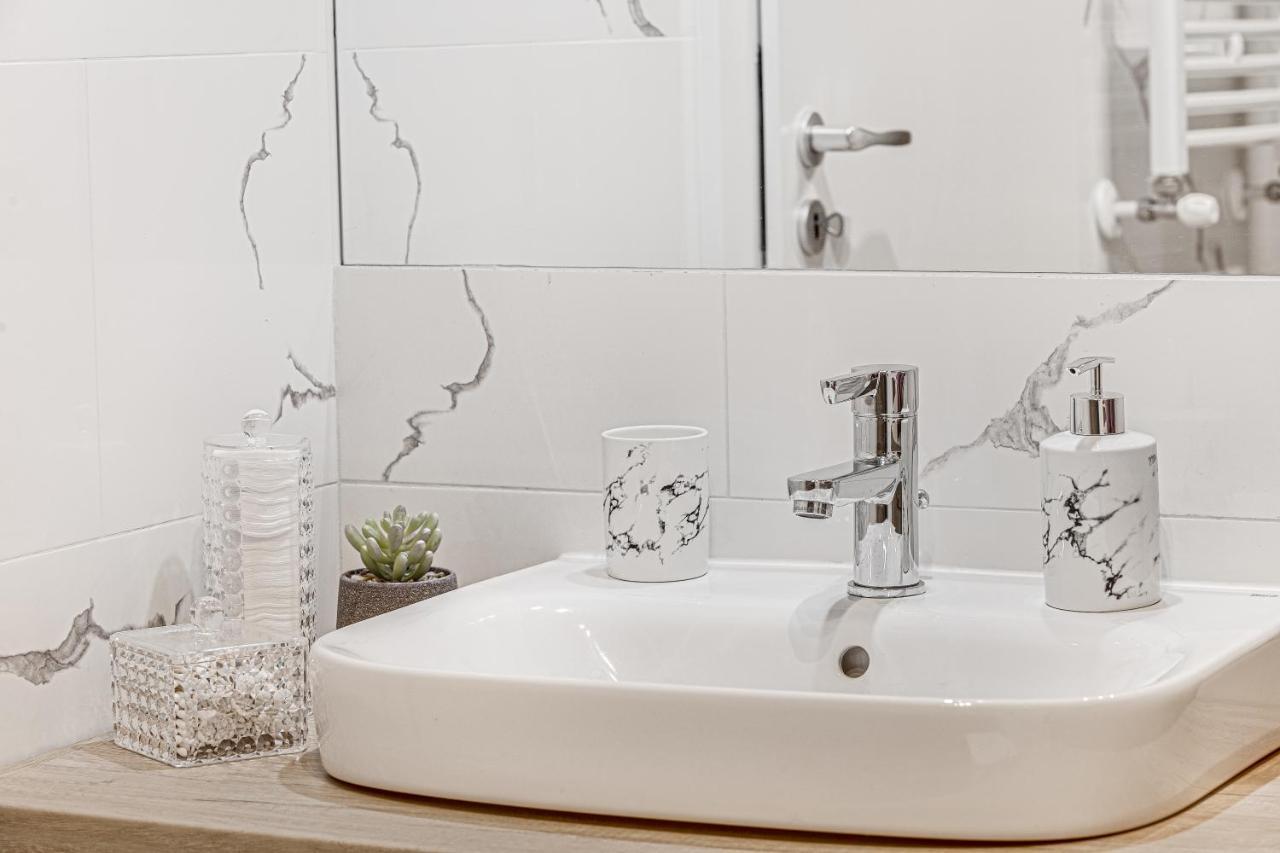 Elegant Apartment Near Afi & Atrium Mall Αράντ Εξωτερικό φωτογραφία