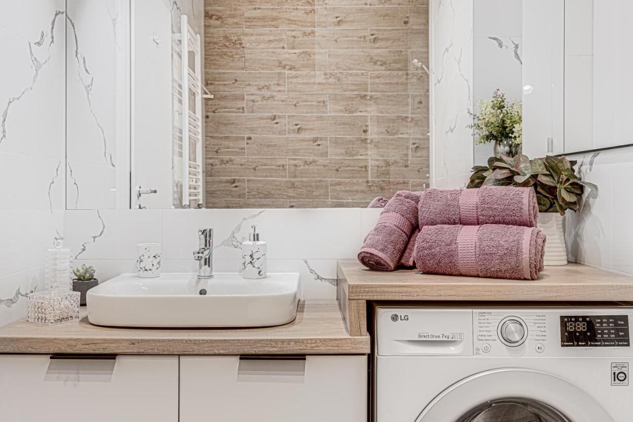 Elegant Apartment Near Afi & Atrium Mall Αράντ Εξωτερικό φωτογραφία