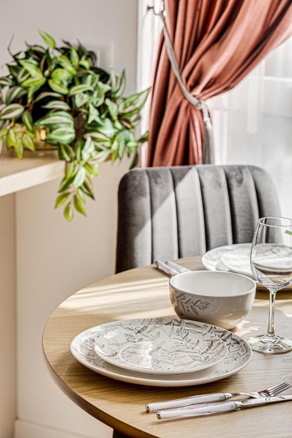 Elegant Apartment Near Afi & Atrium Mall Αράντ Εξωτερικό φωτογραφία
