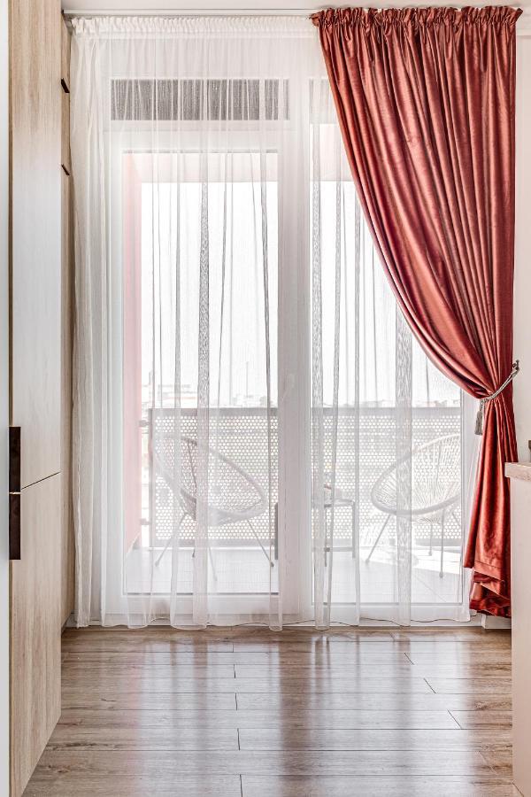 Elegant Apartment Near Afi & Atrium Mall Αράντ Εξωτερικό φωτογραφία