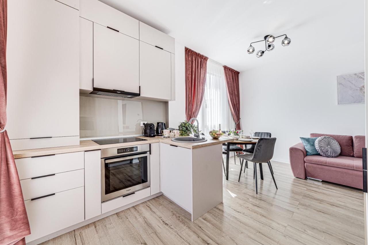 Elegant Apartment Near Afi & Atrium Mall Αράντ Εξωτερικό φωτογραφία