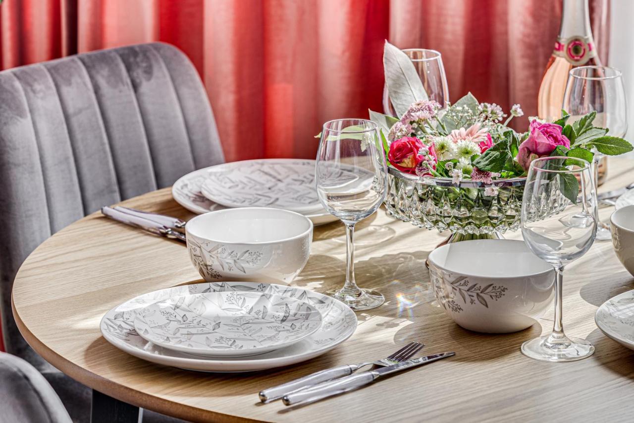 Elegant Apartment Near Afi & Atrium Mall Αράντ Εξωτερικό φωτογραφία